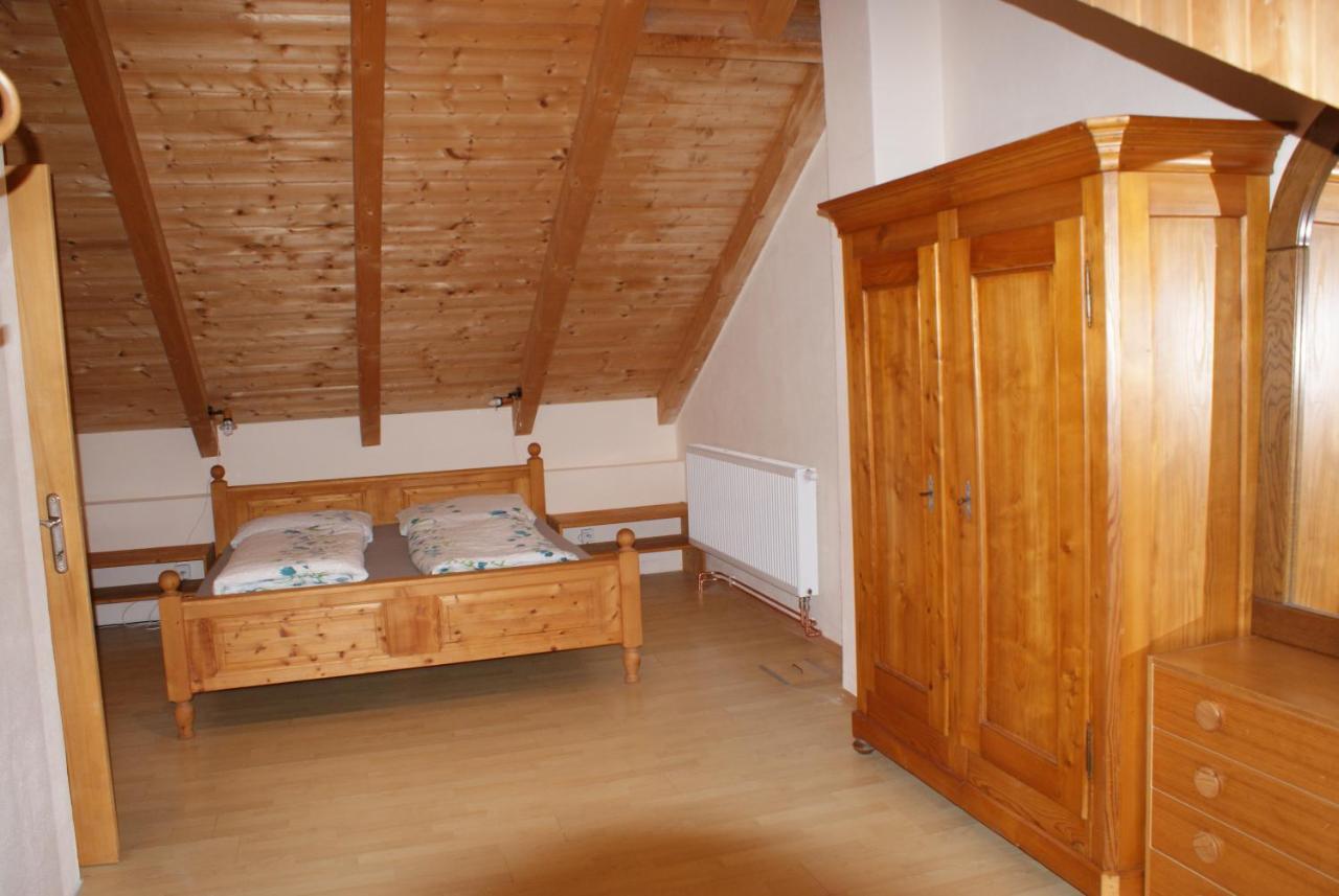 Rustikale Und Grosszuegige Ferienwohnung Kasperske Hory Exterior foto